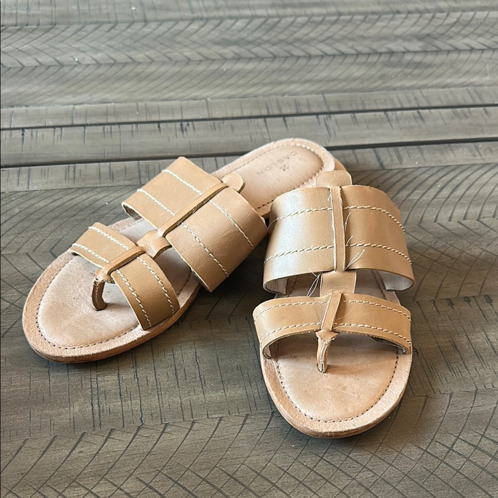 Caslon Tan Sandals with Leather Straps and Toe Loop Design